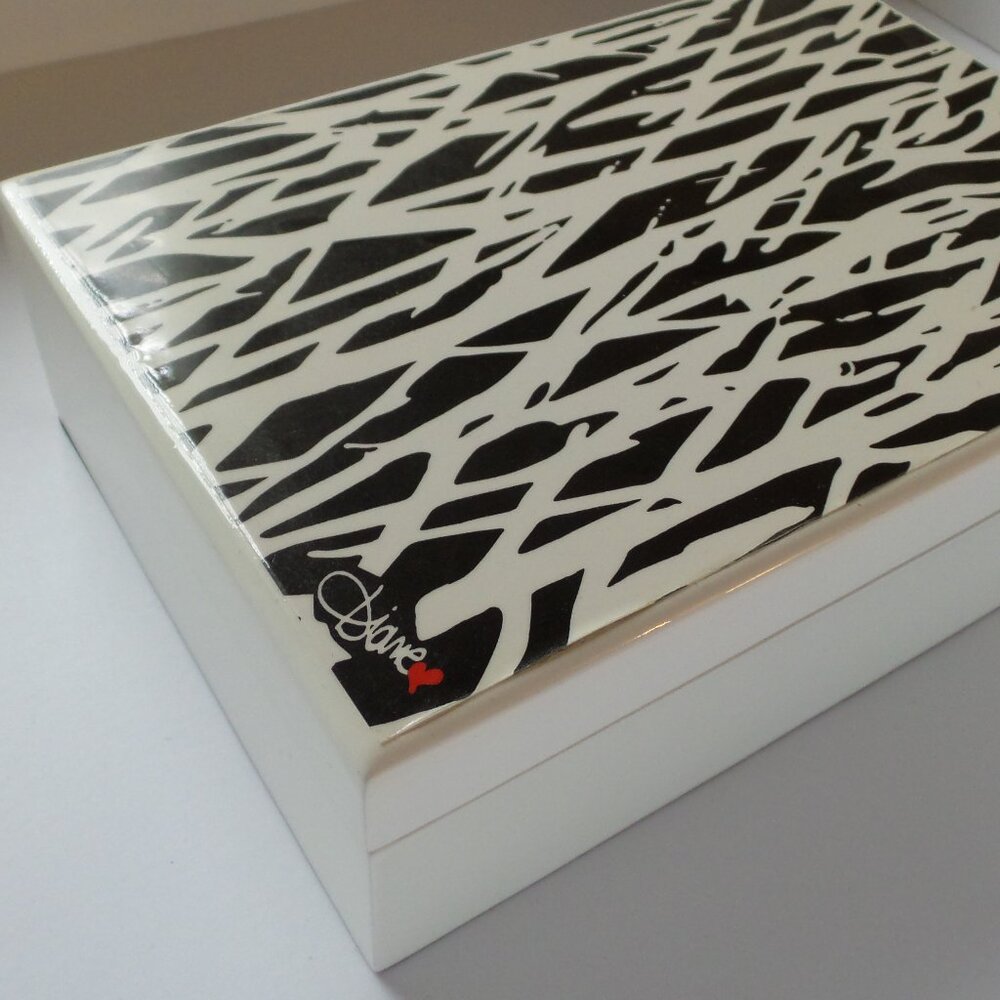 Diane Von Furstenberg Jewelry Box - Picture 4 of 13